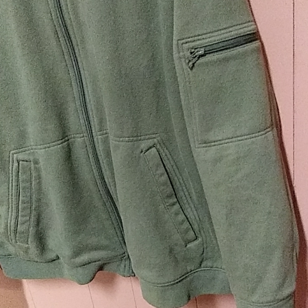 Nike vented sweatshirt with arm pocket - Picture 2 of 7